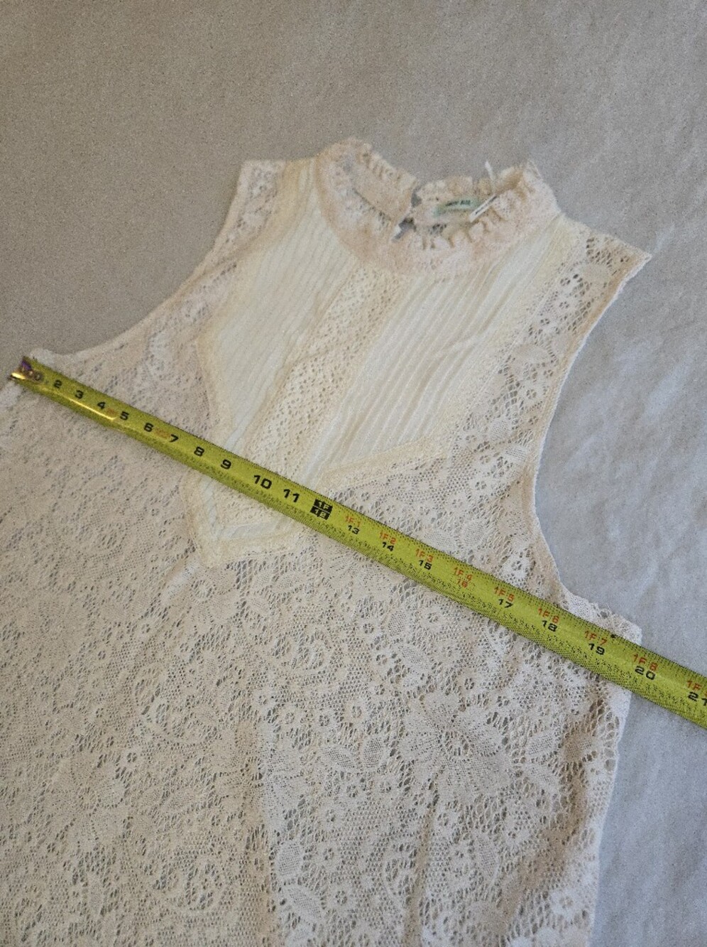 Kimchi Blue Urban Outfitters Cream Floral Lace High-Neck Tank Top Victorian EB4 - Picture 4 of 9